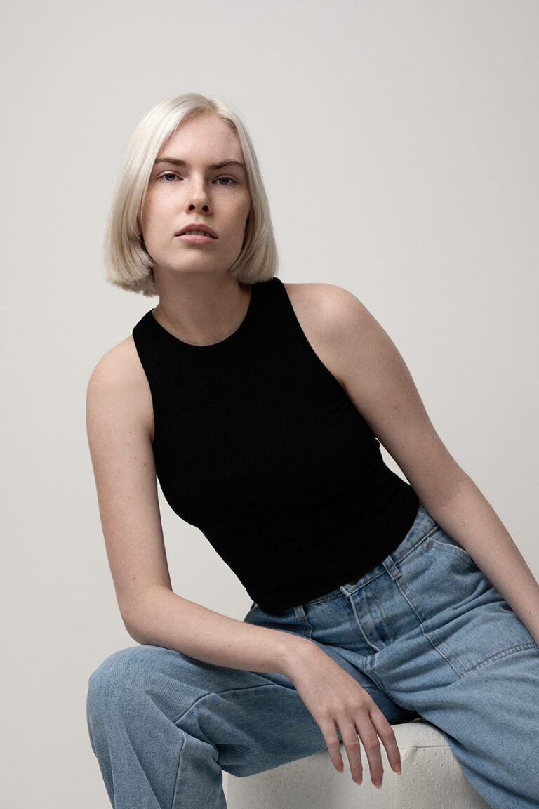 049-Hannah-Framed by Claire PhotographyE2