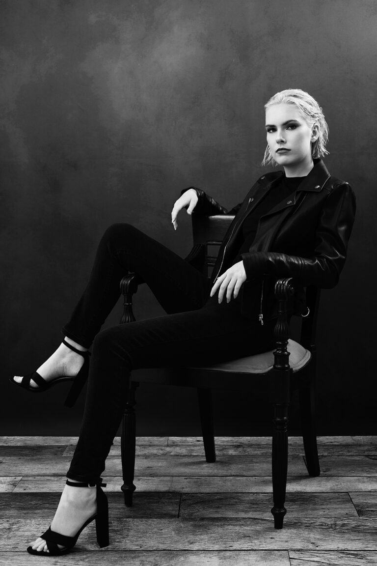 130-Hannah-Framed by Claire PhotographyE3