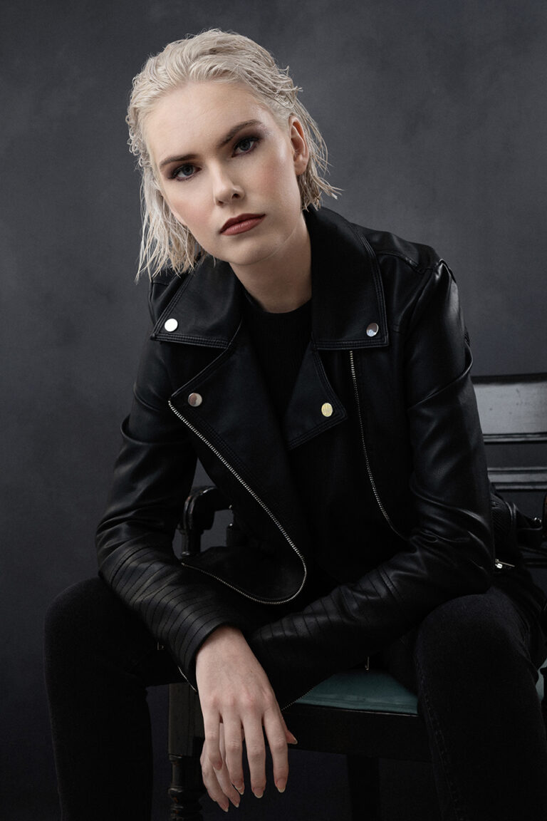 139-Hannah-Framed by Claire PhotographyE2