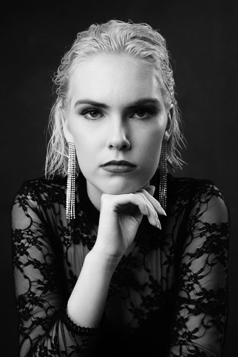 167-Hannah-Framed by Claire PhotographyE3