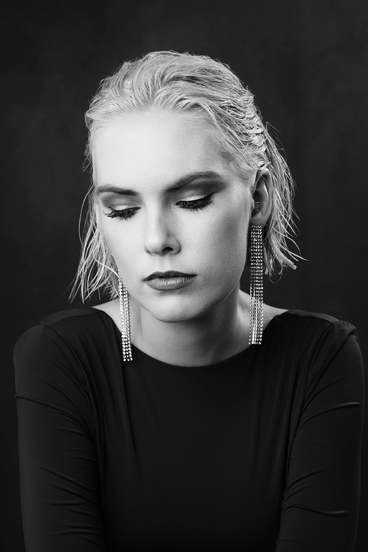 172-Hannah-Framed by Claire PhotographyE3